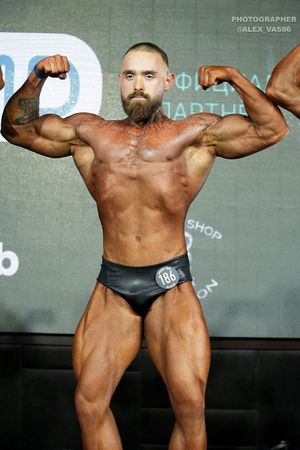 CLASSIC PHYSIQUE ЮНИОРЫ